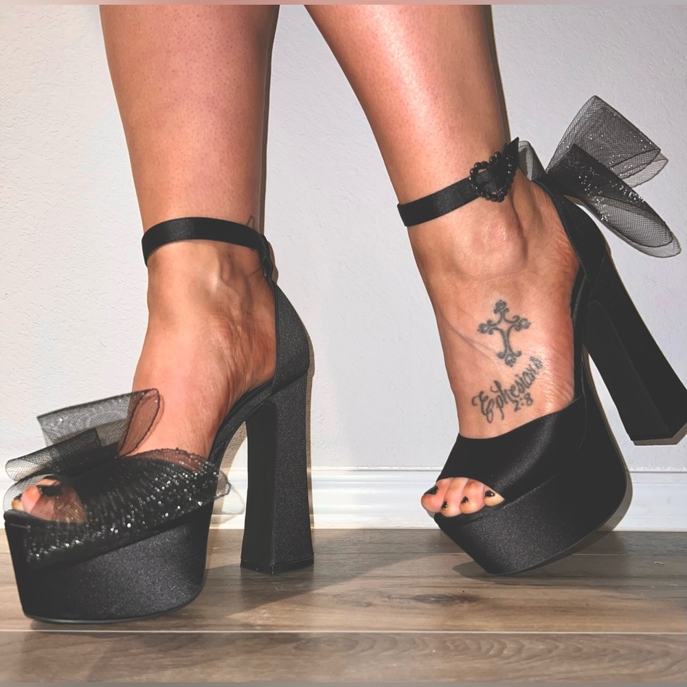 Black Bow Heels